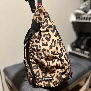 Supreme, sling bag